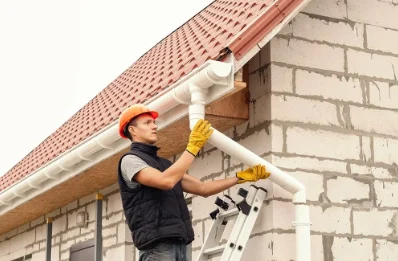 Pose et remplacement de gouttières à Chaum